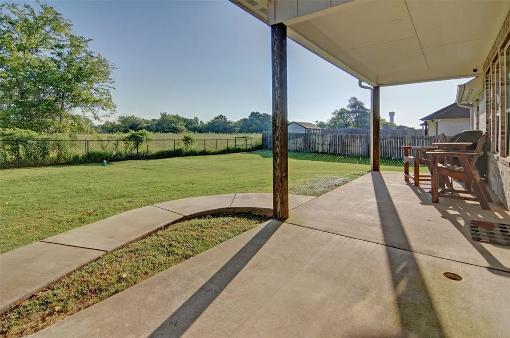 647 Oklahoma Street Van, TX 75790