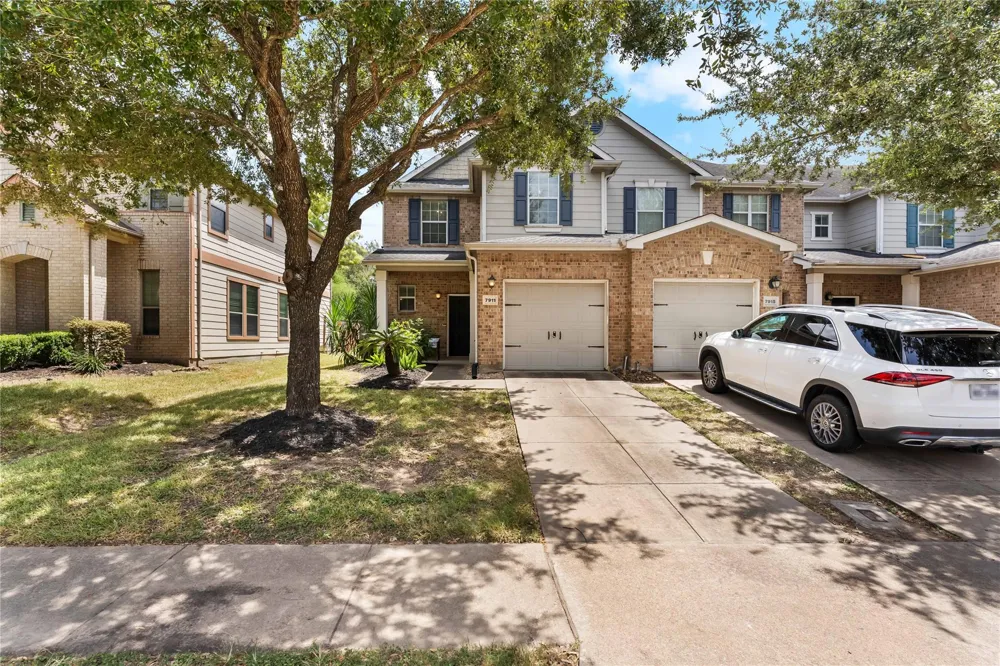 7911 Barnes Ridge Lane Houston, TX 77072