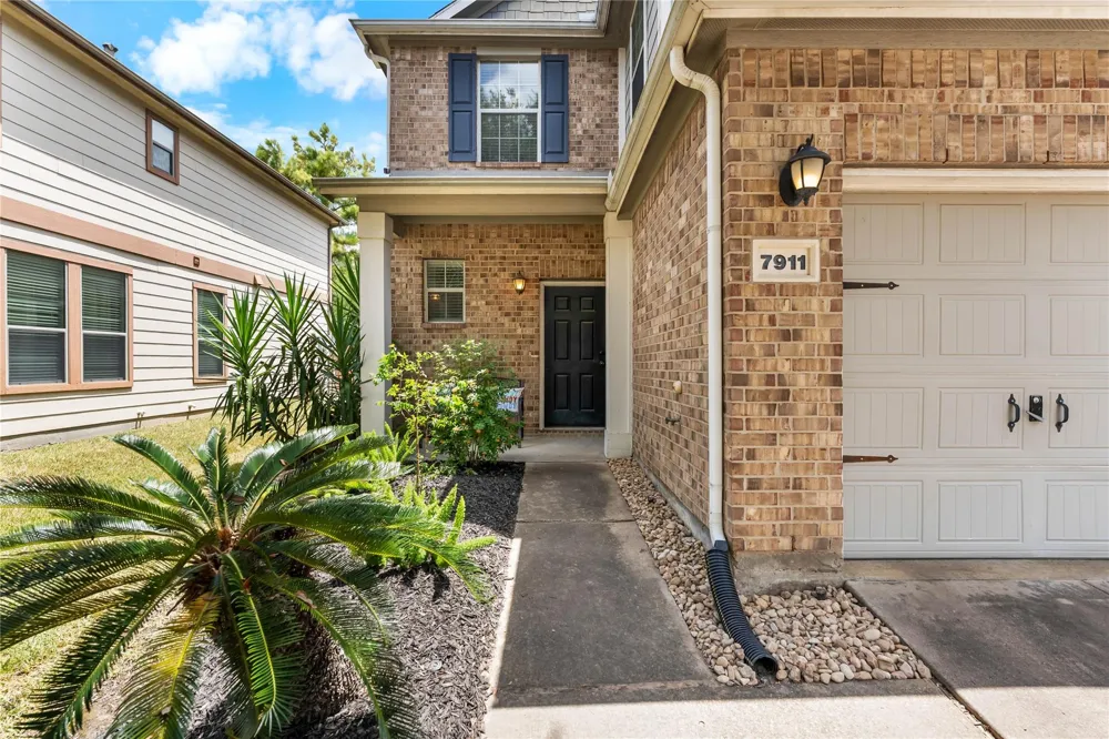 7911 Barnes Ridge Lane Houston, TX 77072