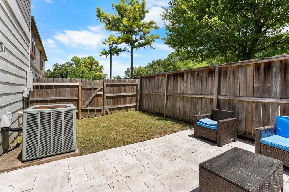 7911 Barnes Ridge Lane Houston, TX 77072