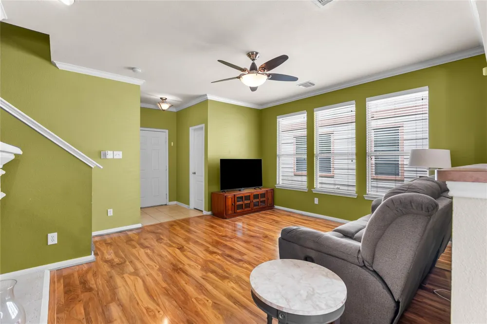 7911 Barnes Ridge Lane Houston, TX 77072