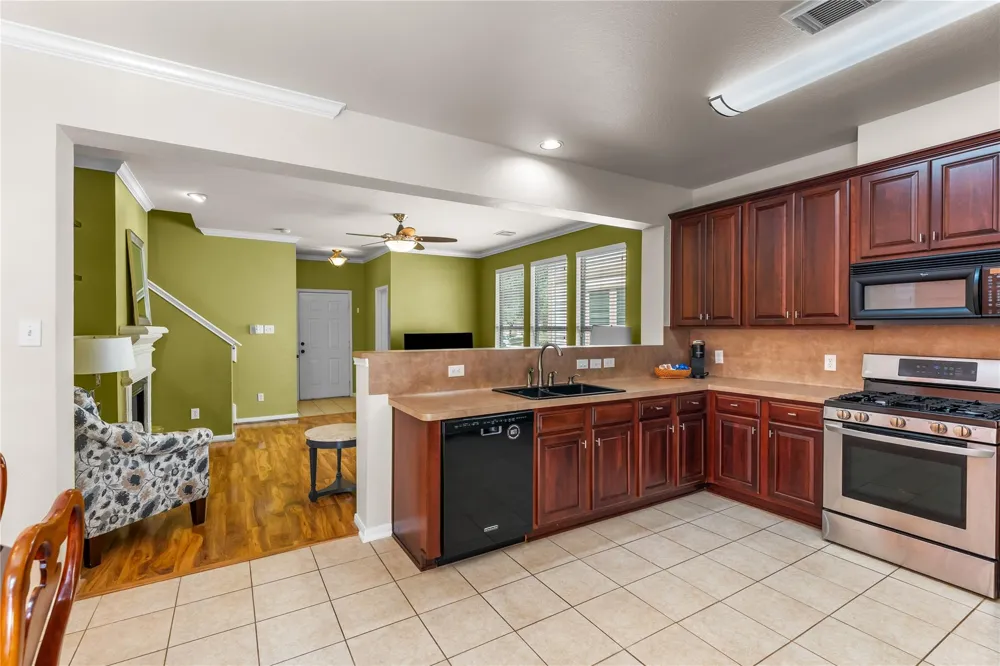 7911 Barnes Ridge Lane Houston, TX 77072