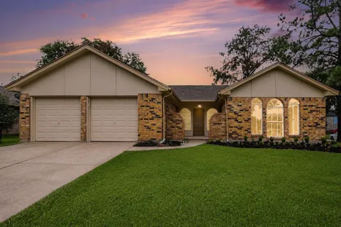 3810 Clover Drive