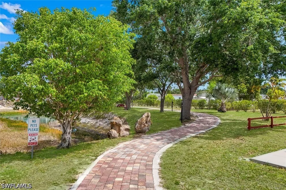 Valois Drive Bonita Springs, FL 34135