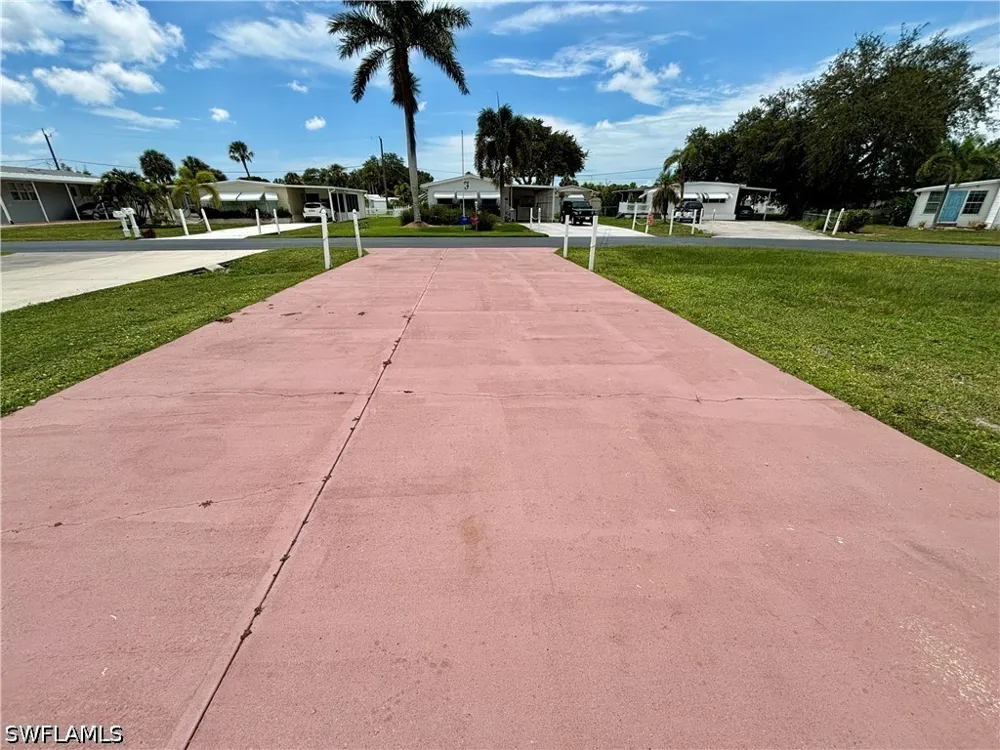 Valois Drive Bonita Springs, FL 34135