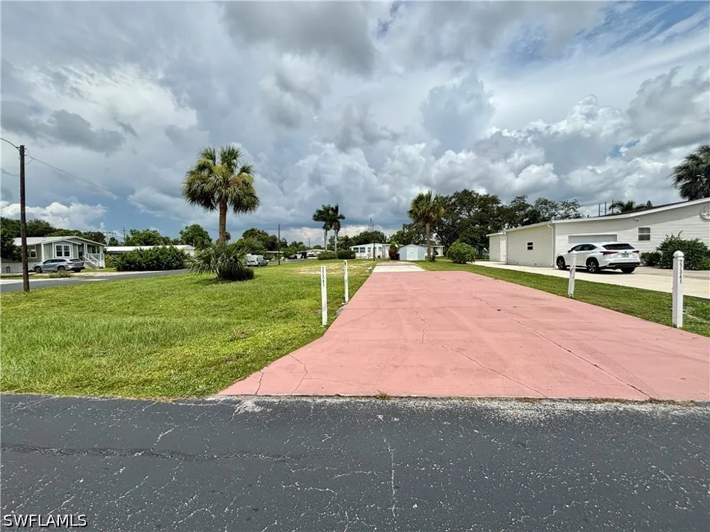 Valois Drive Bonita Springs, FL 34135