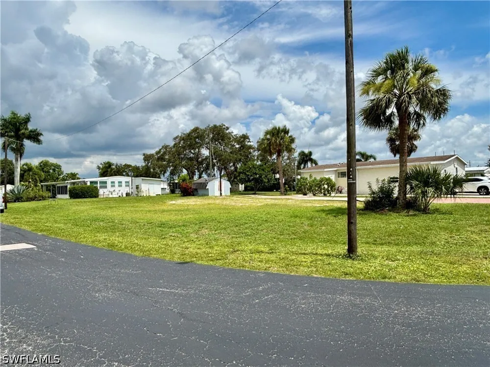 Valois Drive Bonita Springs, FL 34135