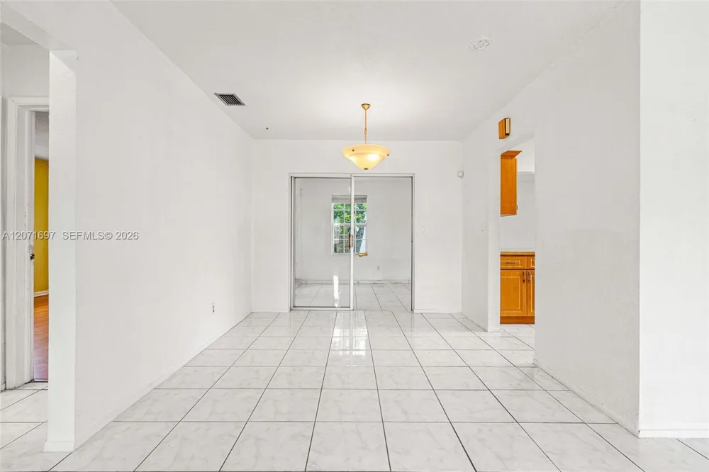 4700 NW 41st Pl Lauderdale Lakes, FL 33319