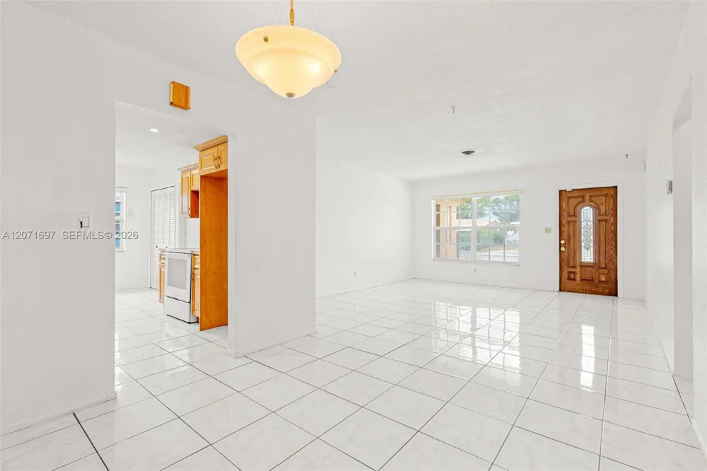 4700 NW 41st Pl Lauderdale Lakes, FL 33319