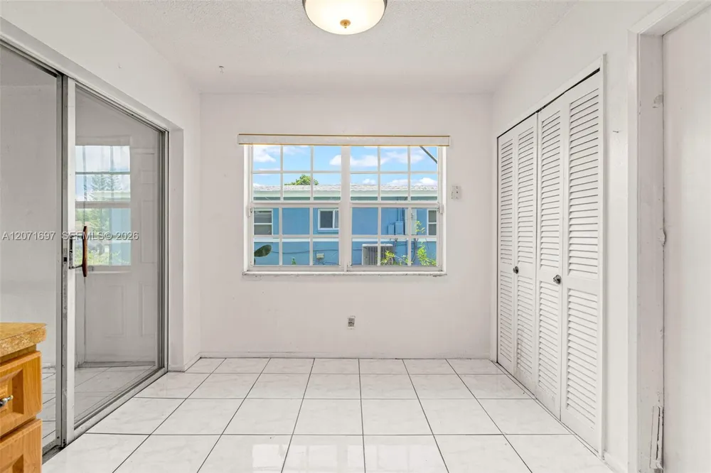 4700 NW 41st Pl Lauderdale Lakes, FL 33319