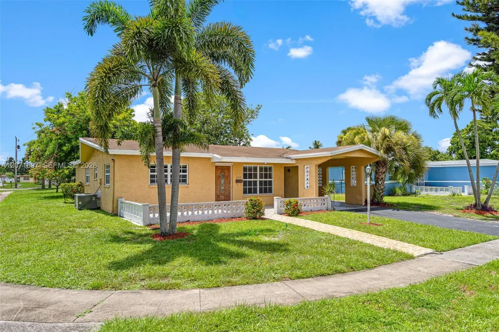 4700 NW 41st Pl Lauderdale Lakes, FL 33319