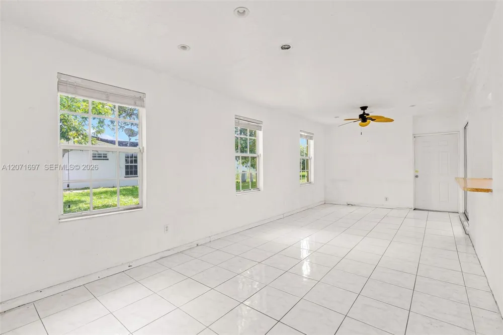4700 NW 41st Pl Lauderdale Lakes, FL 33319