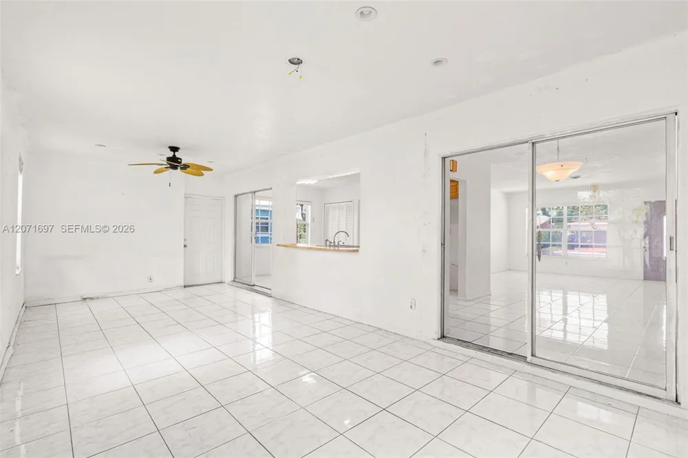 4700 NW 41st Pl Lauderdale Lakes, FL 33319