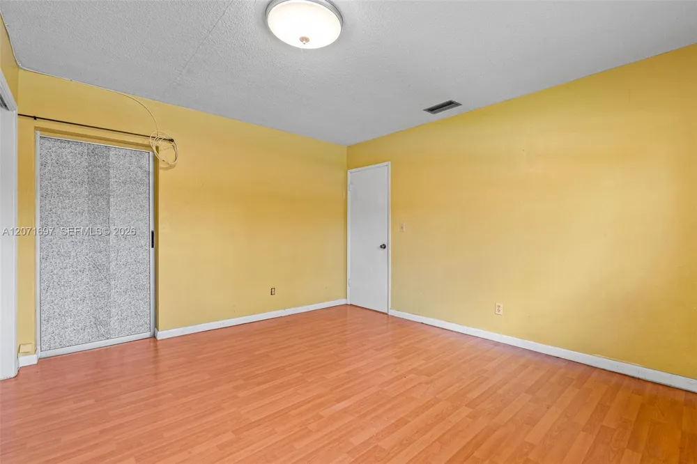 4700 NW 41st Pl Lauderdale Lakes, FL 33319