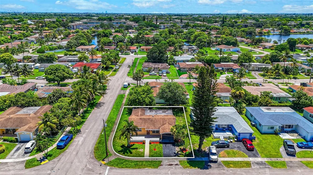 4700 NW 41st Pl Lauderdale Lakes, FL 33319