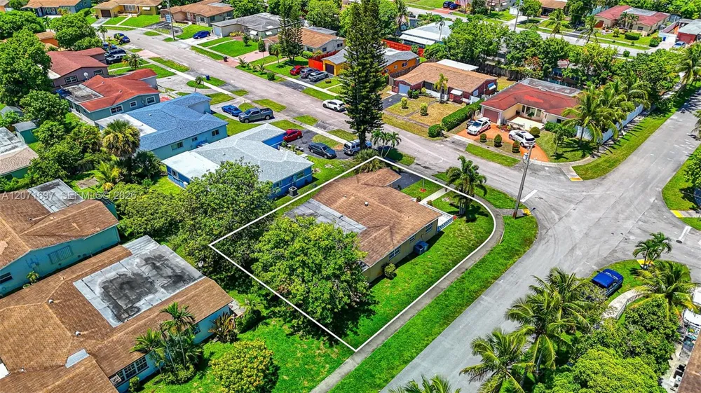 4700 NW 41st Pl Lauderdale Lakes, FL 33319