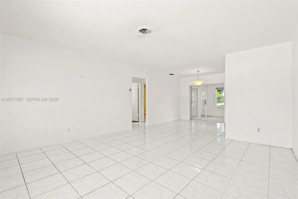 4700 NW 41st Pl Lauderdale Lakes, FL 33319