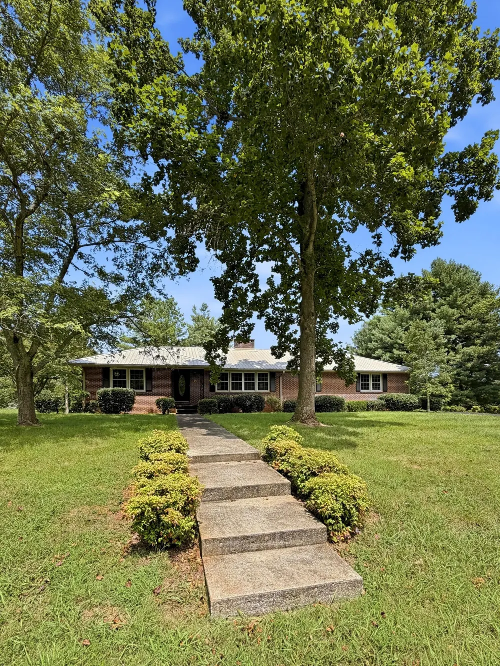 401 E Petty Lane Winchester, TN 37398