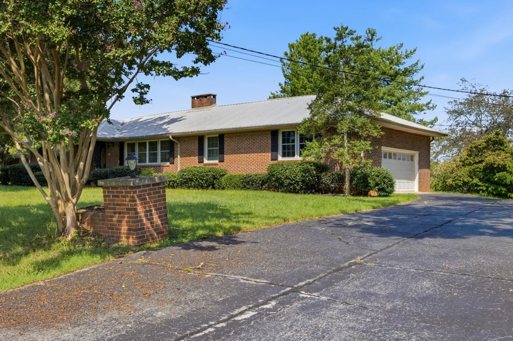 401 E Petty Lane Winchester, TN 37398