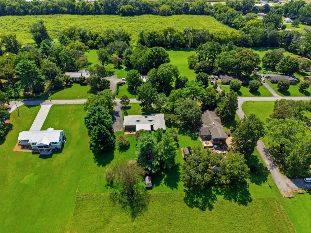 401 E Petty Lane Winchester, TN 37398