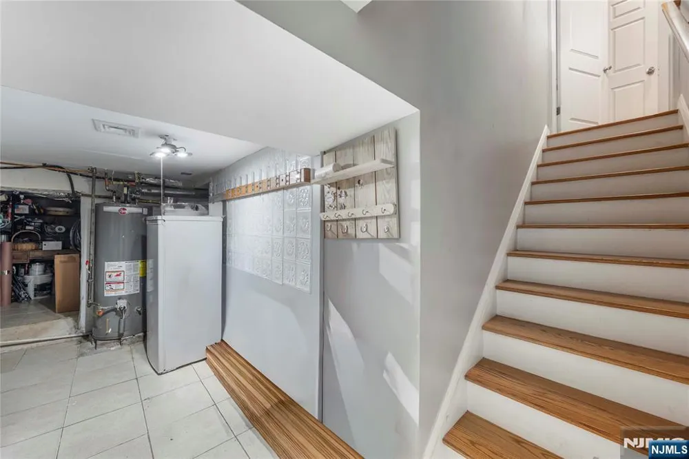 300-302 Ridge Street Newark, NJ 07104