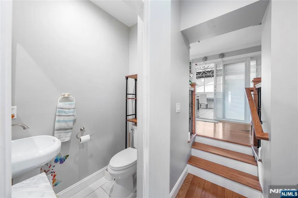300-302 Ridge Street Newark, NJ 07104