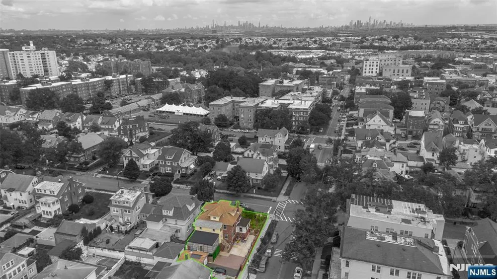 300-302 Ridge Street Newark, NJ 07104