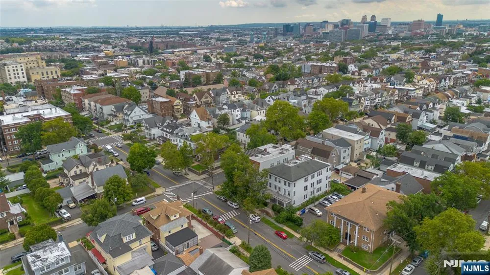 300-302 Ridge Street Newark, NJ 07104