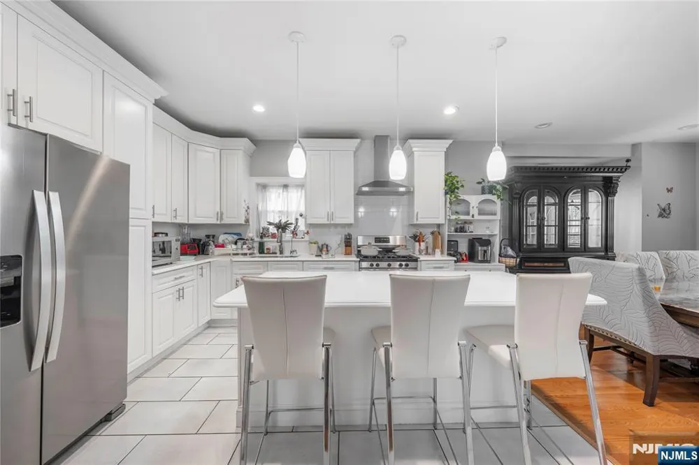 300-302 Ridge Street Newark, NJ 07104