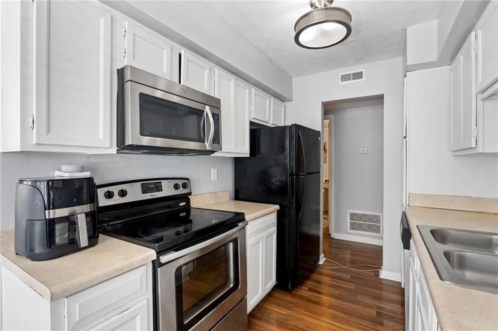 1211 Glenleaf Drive Peachtree Corners, GA 30092