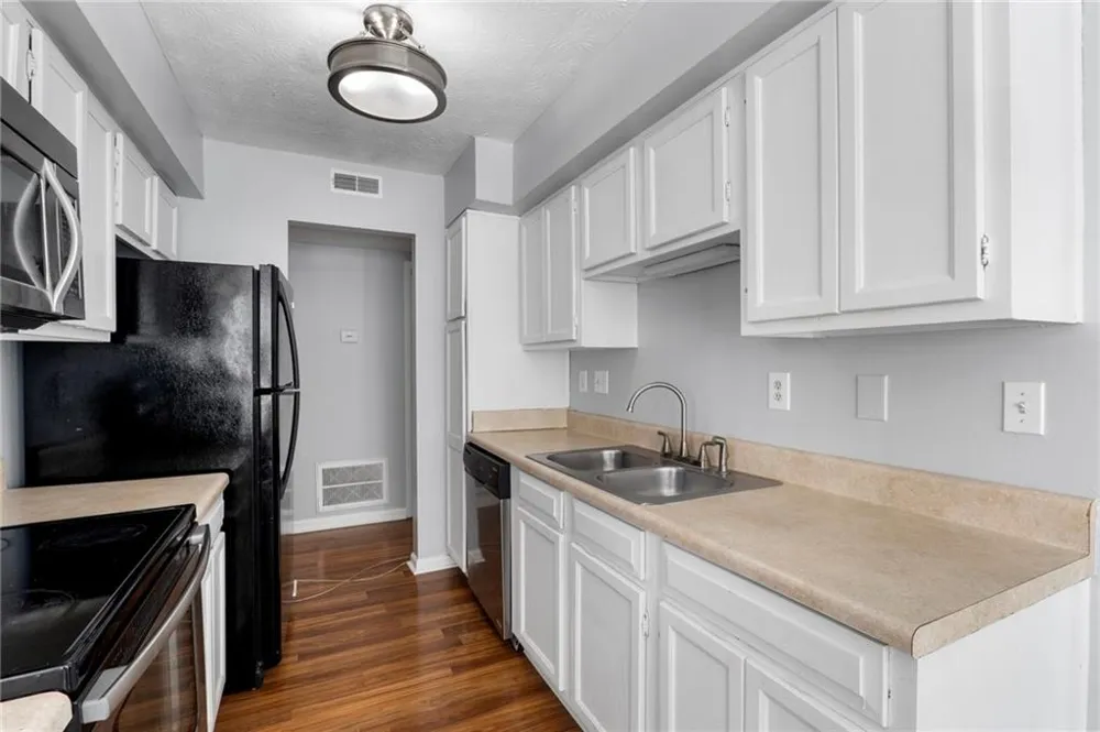 1211 Glenleaf Drive Peachtree Corners, GA 30092
