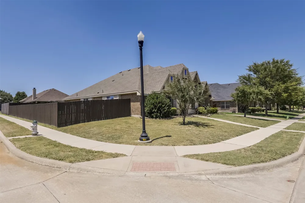 905 Mill Pond Drive Midlothian, TX 76065