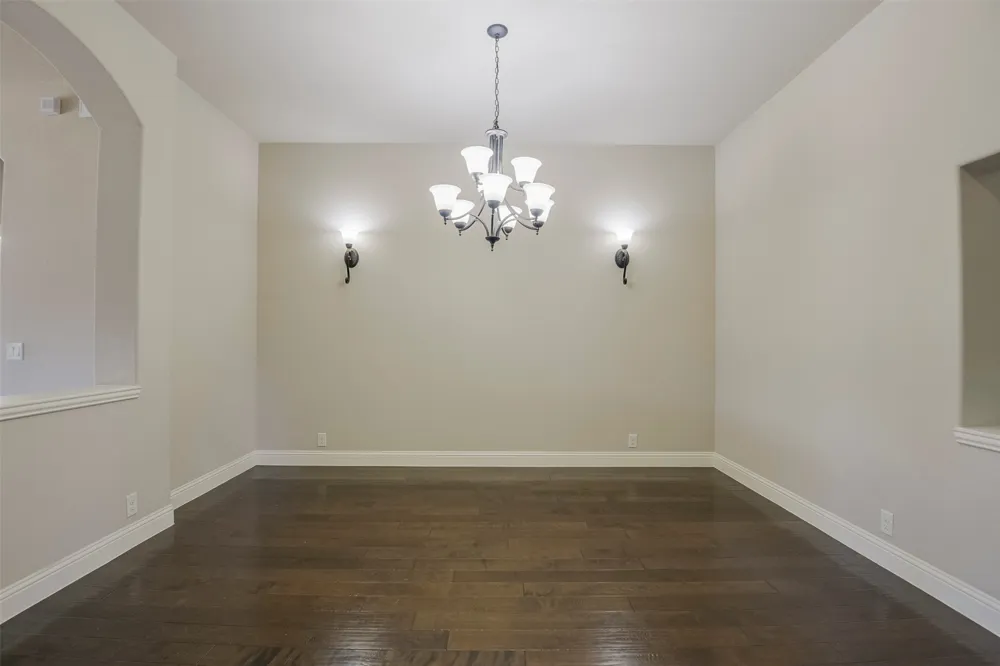 905 Mill Pond Drive Midlothian, TX 76065