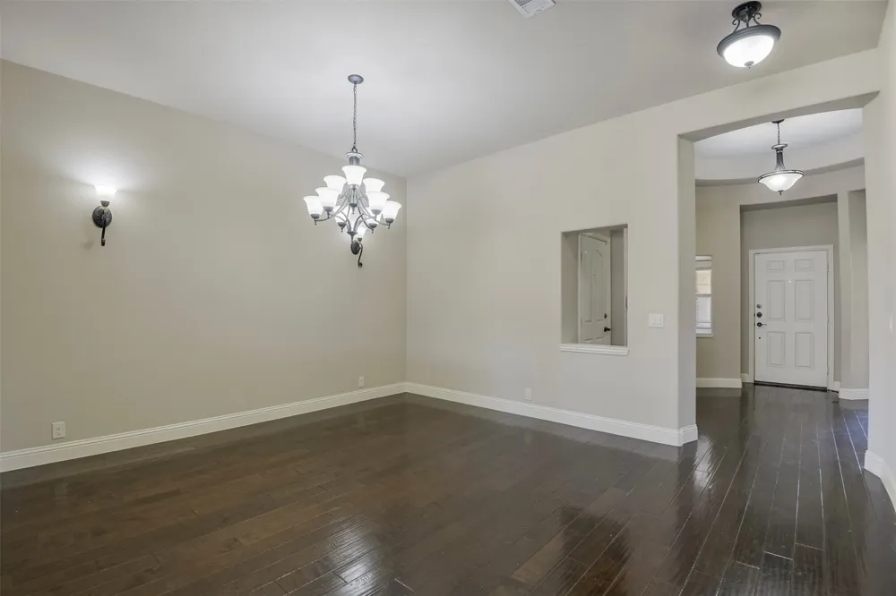 905 Mill Pond Drive Midlothian, TX 76065