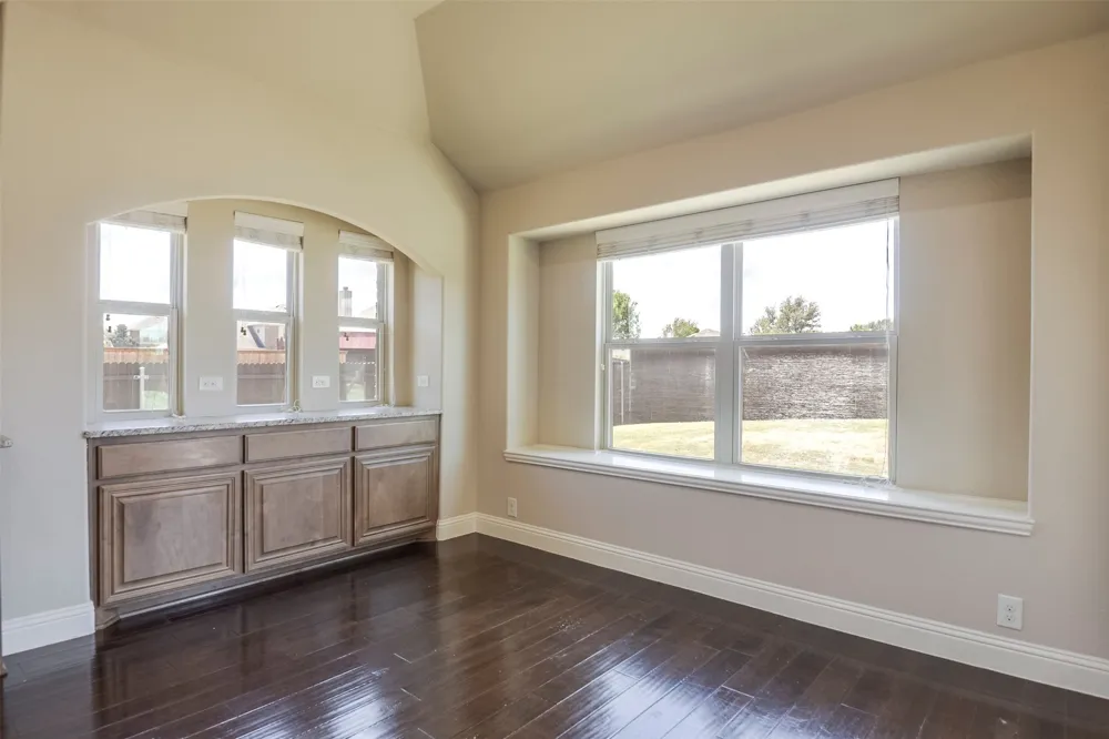 905 Mill Pond Drive Midlothian, TX 76065