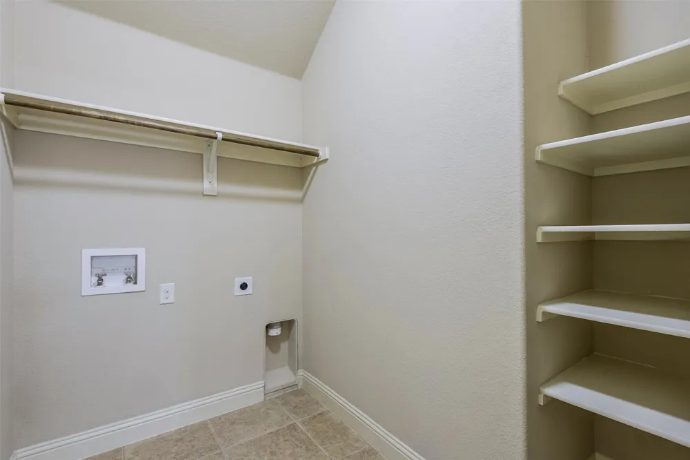 905 Mill Pond Drive Midlothian, TX 76065