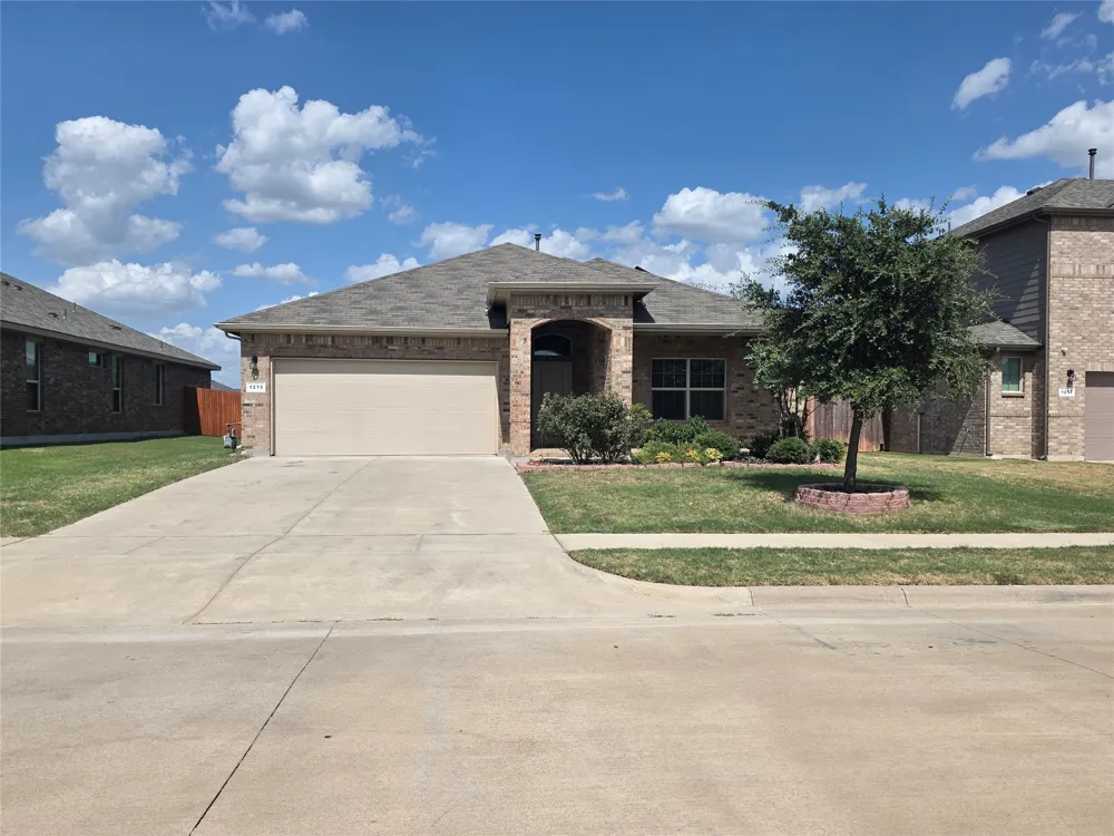 1215 Pacifica Trail Cleburne, TX 76033