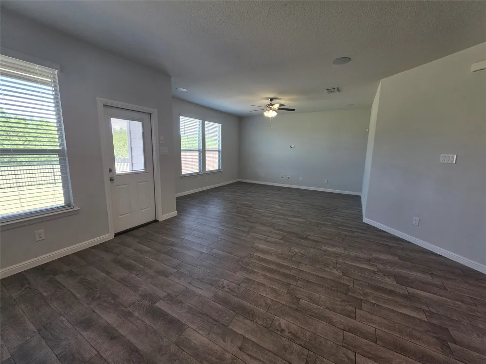 1215 Pacifica Trail Cleburne, TX 76033