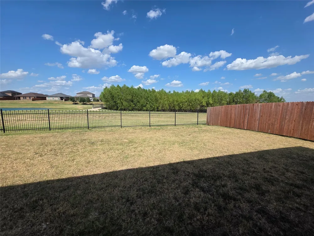 1215 Pacifica Trail Cleburne, TX 76033