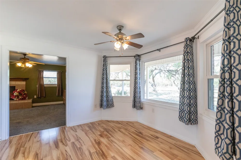 902 Avenue O Anson, TX 79501