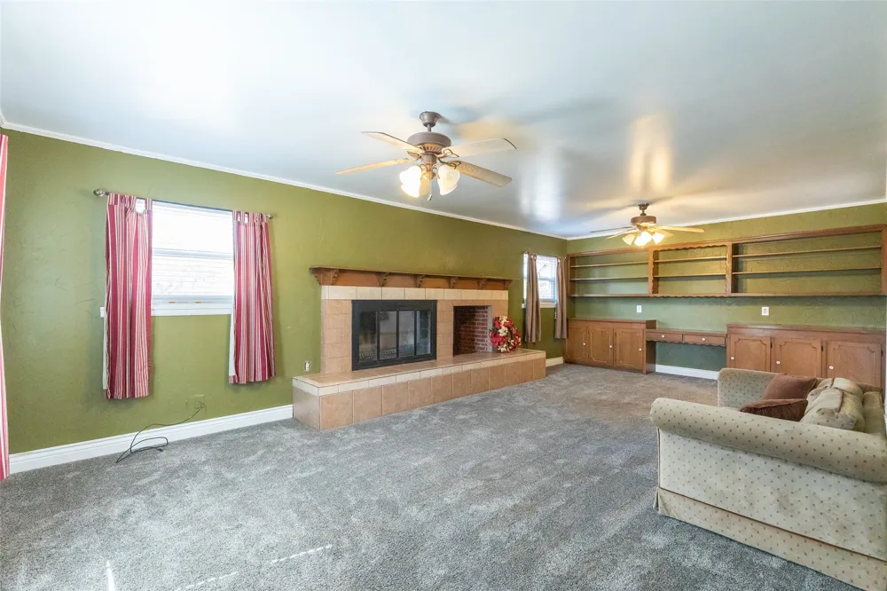 902 Avenue O Anson, TX 79501