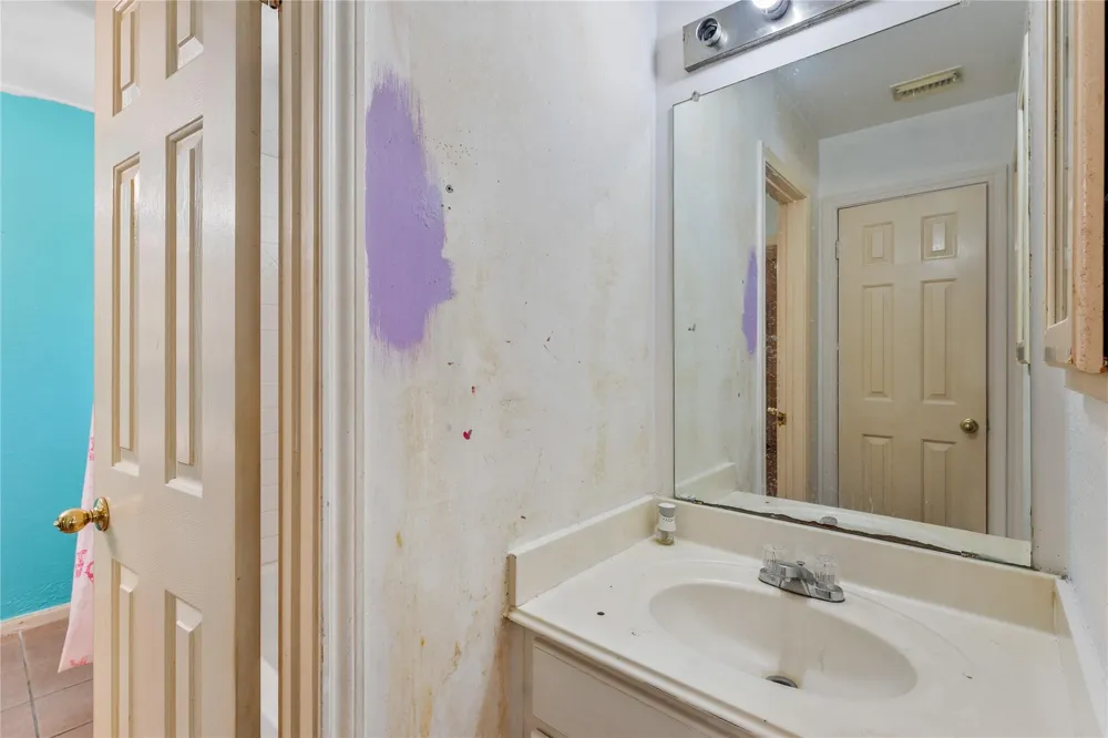 5819 Eldridge Glen Drive Houston, TX 77041