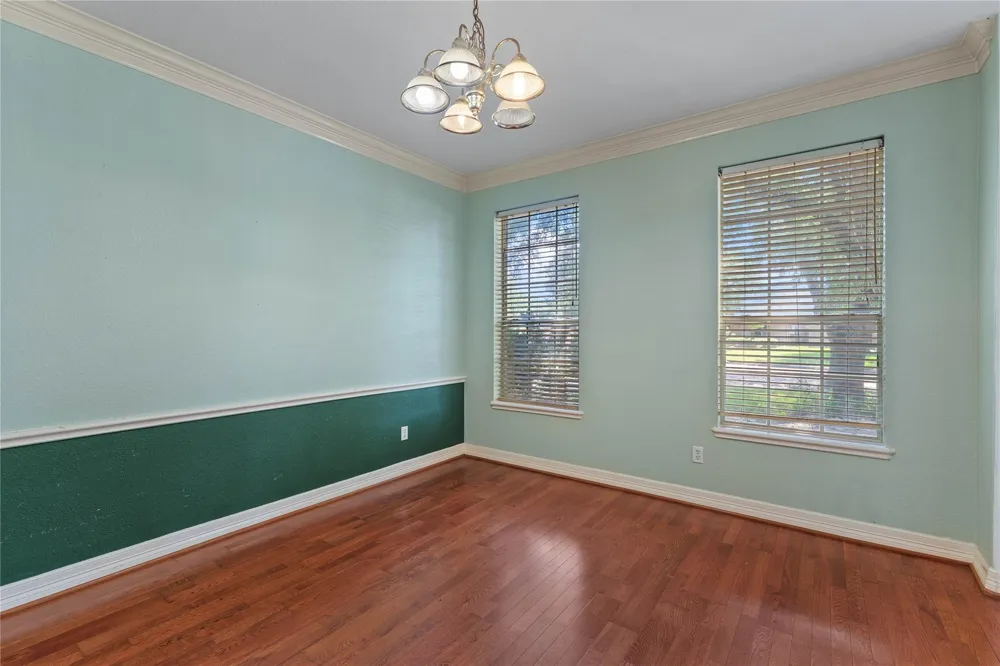5819 Eldridge Glen Drive Houston, TX 77041