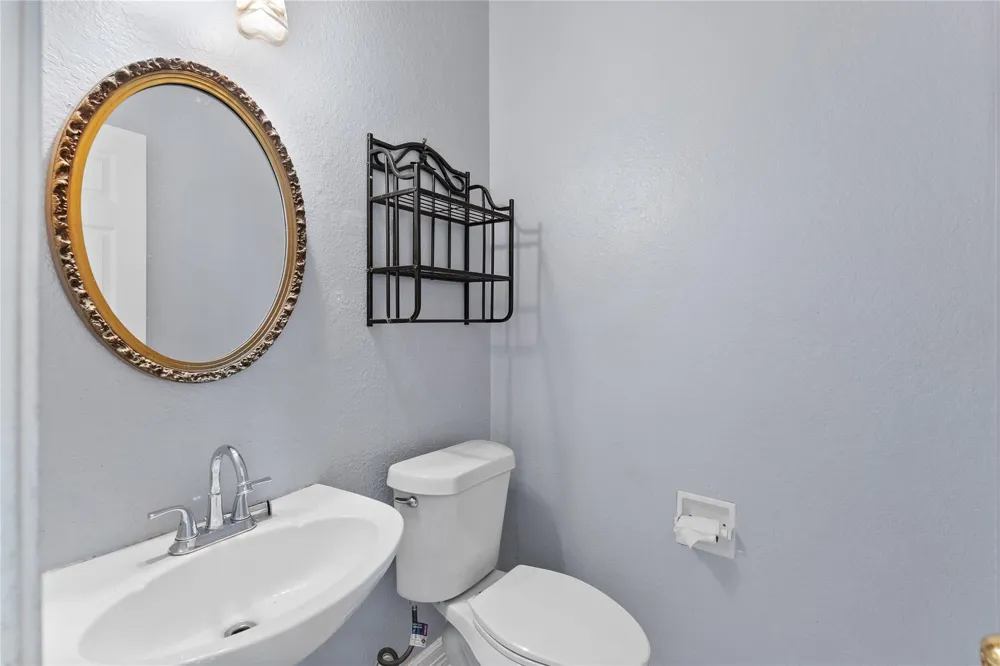 5819 Eldridge Glen Drive Houston, TX 77041