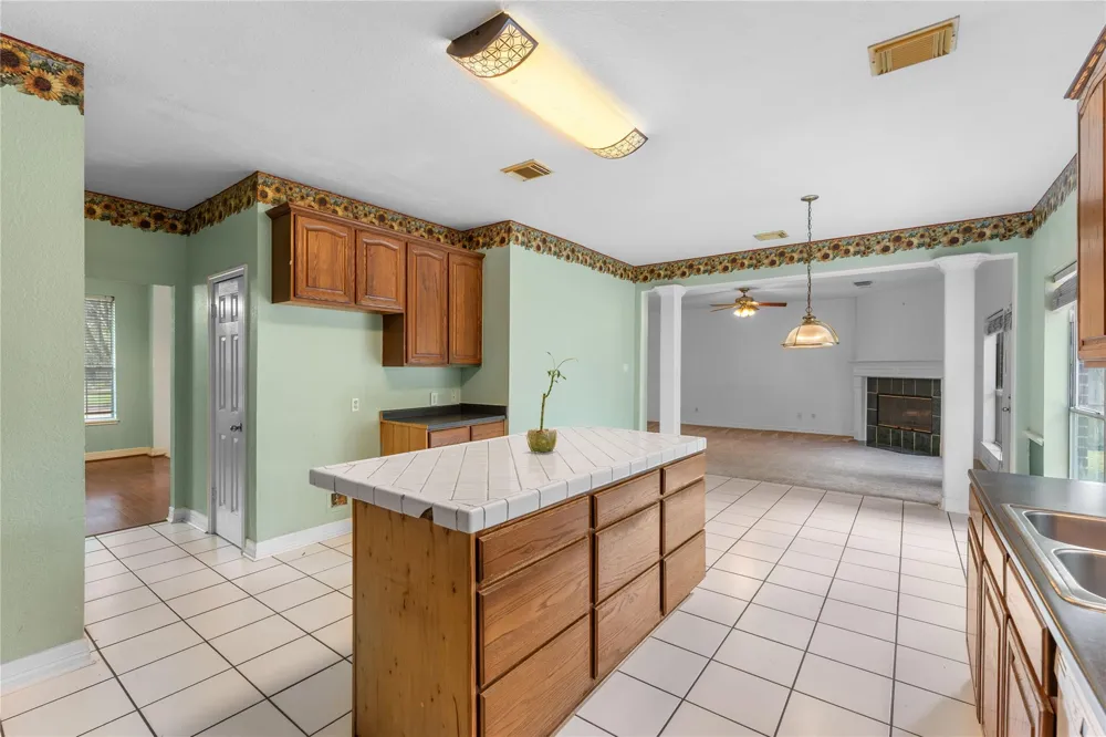 5819 Eldridge Glen Drive Houston, TX 77041