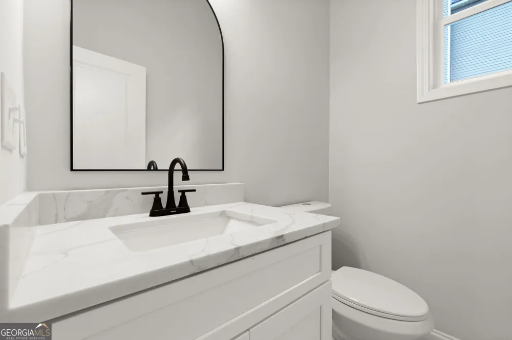 6490 Battery PT Stone Mountain, GA 30087