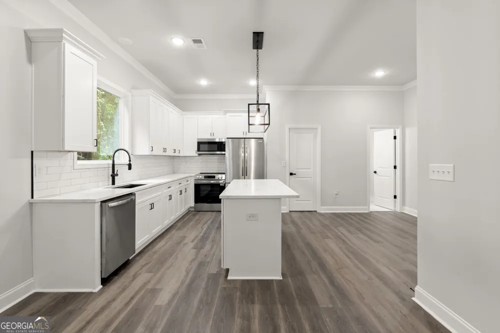 6490 Battery PT Stone Mountain, GA 30087