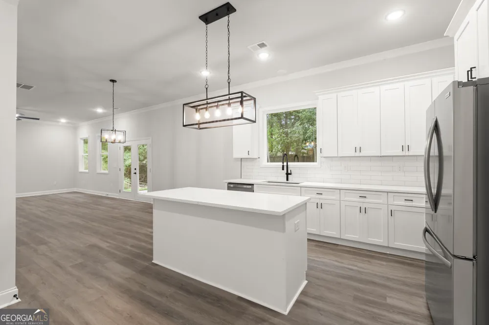 6490 Battery PT Stone Mountain, GA 30087