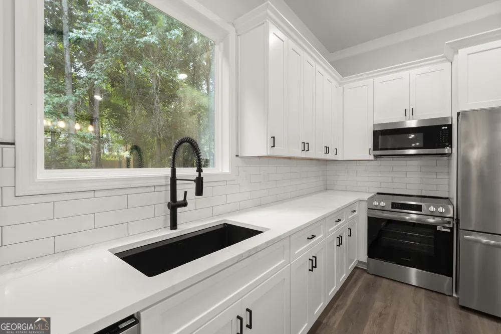 6490 Battery PT Stone Mountain, GA 30087