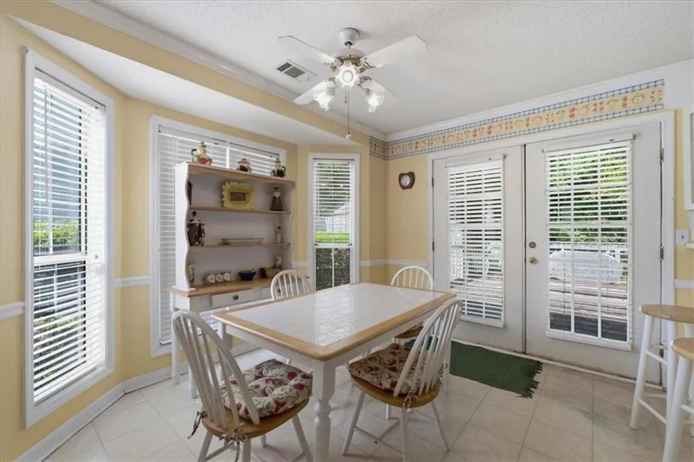 511 Barclay Court Stone Mountain, GA 30083